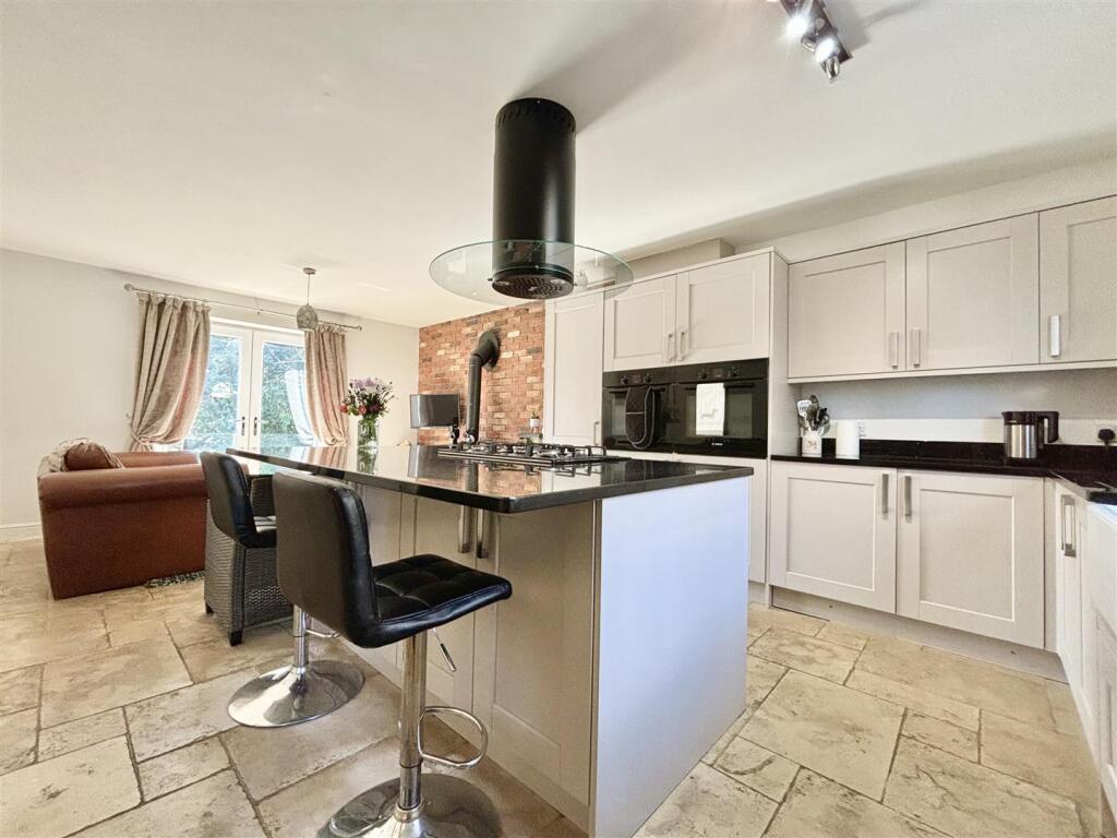 Additional image 28 of Benn Gardens, Clayton, Bradford