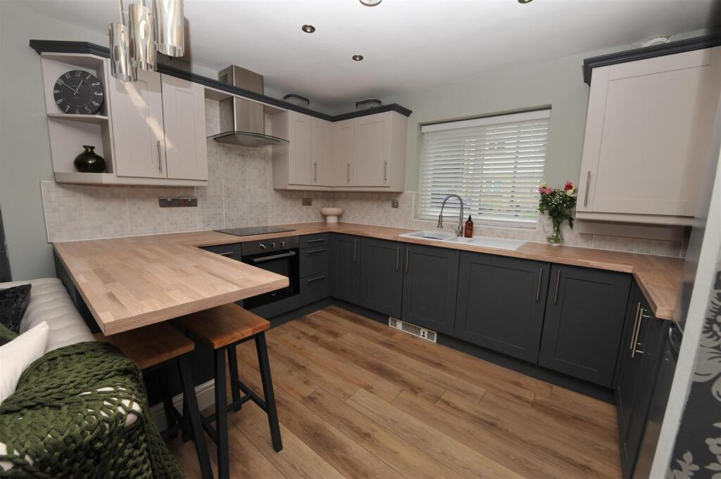 Additional image 18 of Lodge Road, Thackley, Bradford