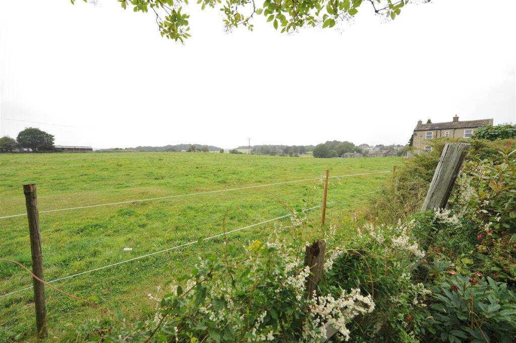 Additional image 15 of Storr Hill Terrace Carr House Gate, Wyke, Bradford