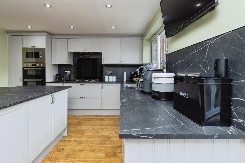 Additional image 3 of Titania Close, Cottingley, BINGLEY