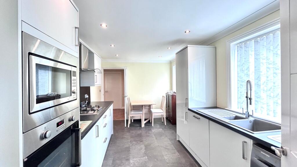 Additional image 4 of Wellington Road, Wilsden, Bradford, BD15