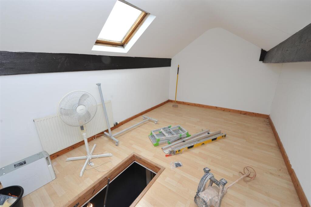 Additional image 12 of Storr Hill Terrace Carr House Gate, Wyke, Bradford