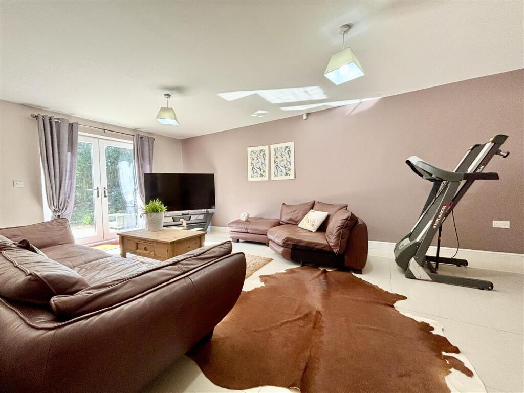 Additional image 12 of Benn Gardens, Clayton, Bradford