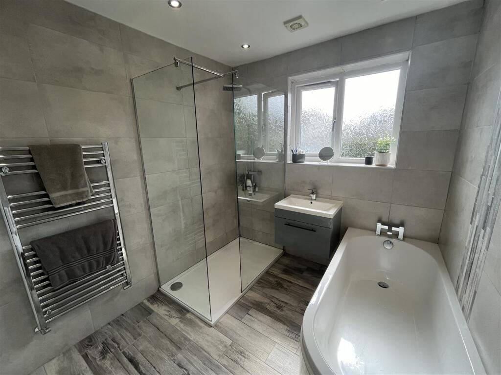 Additional image 18 of Bradford Road, Oakenshaw, Bradford