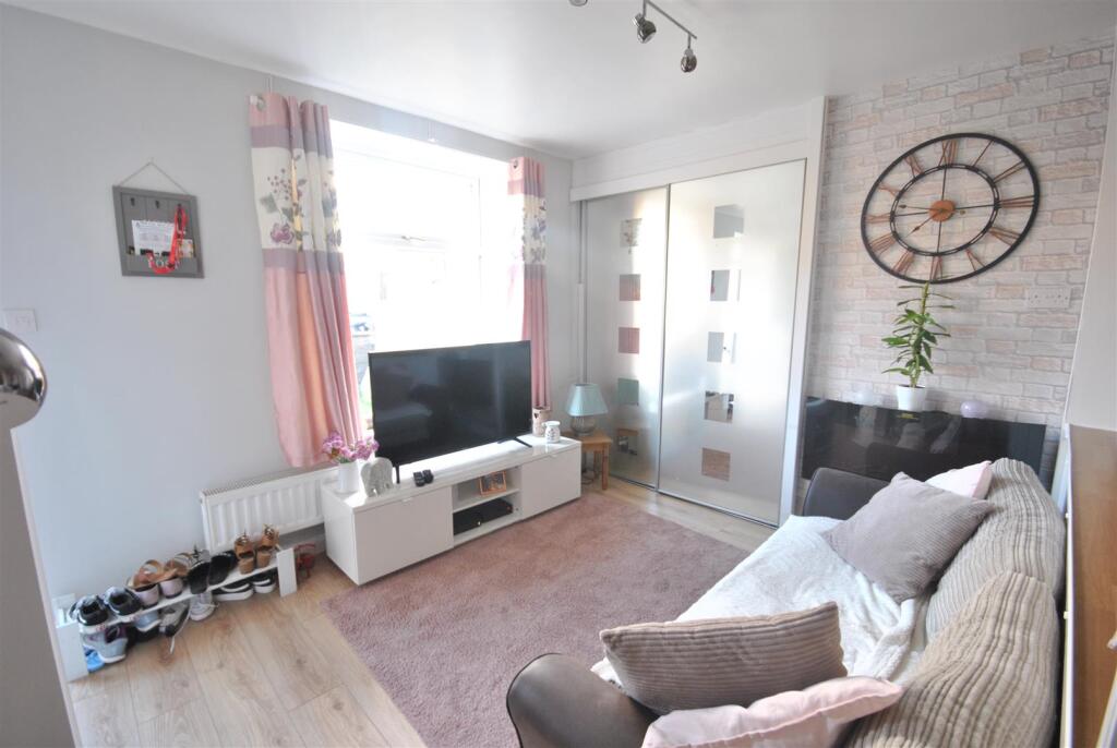 Additional image 10 of Wellington Street, Queensbury, Bradford