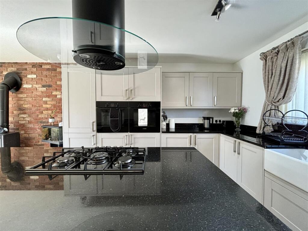 Additional image 6 of Benn Gardens, Clayton, Bradford