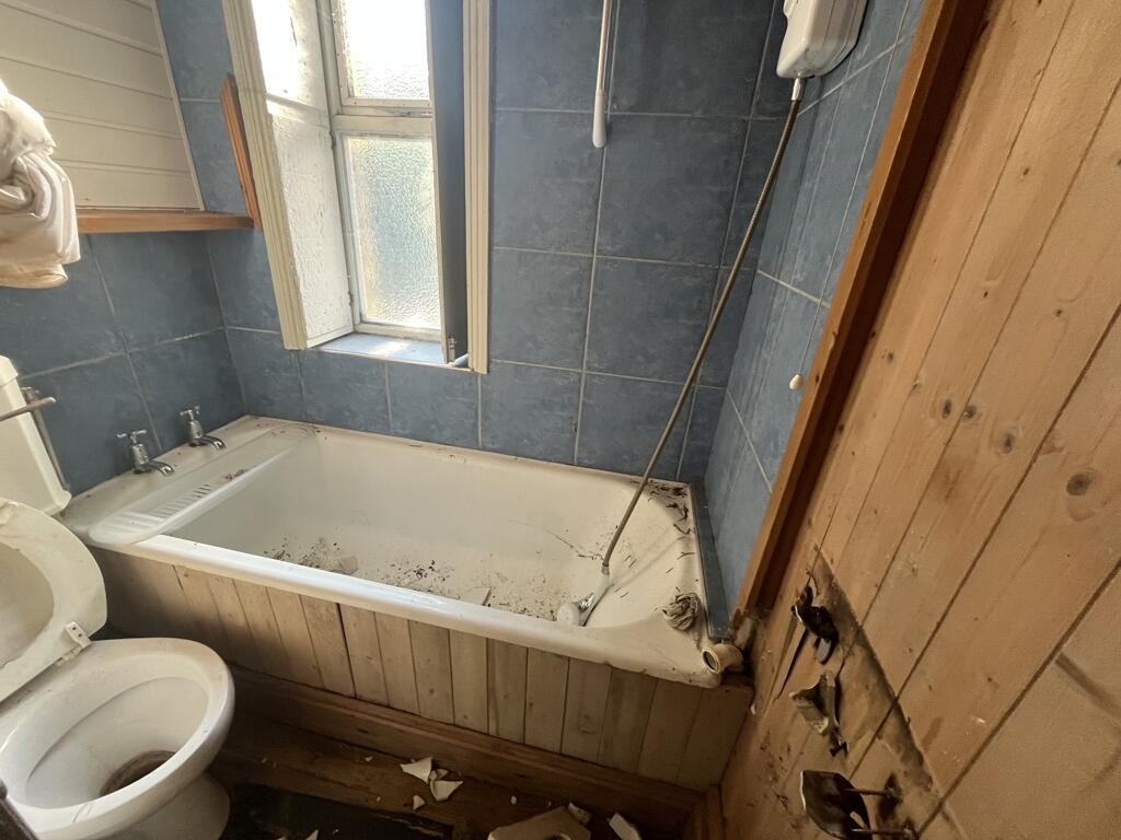 Additional image 15 of Prince Of Wales Park Lodge, Park Road, Bingley, West Yorkshire, BD16 4AF