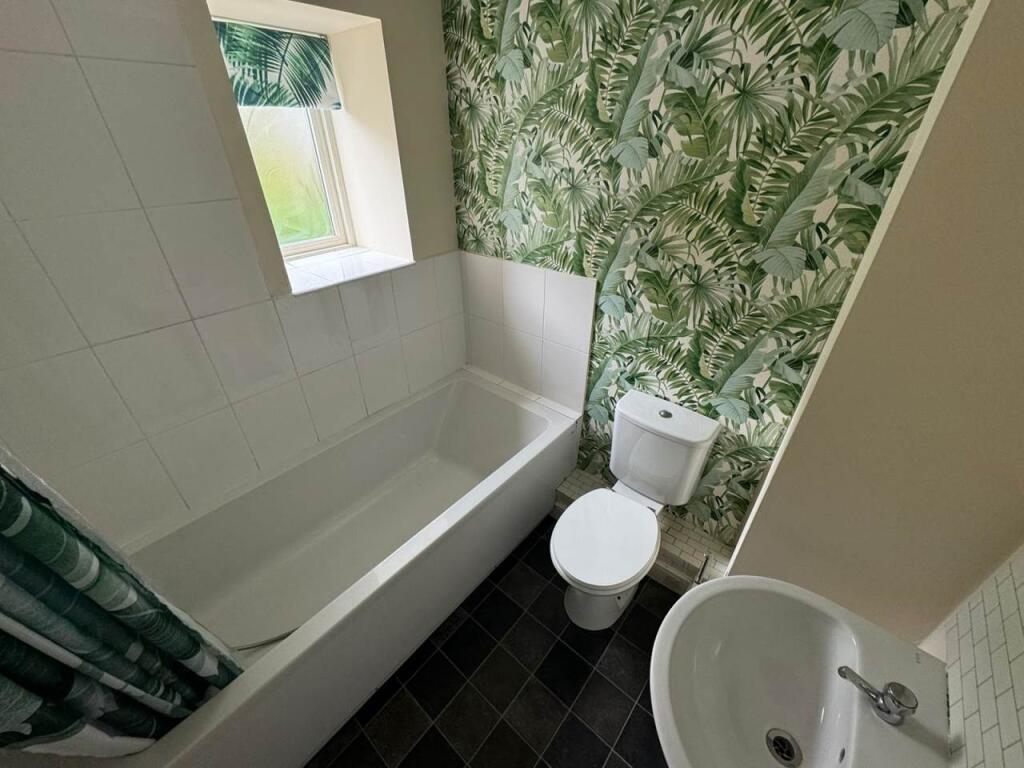 Additional image 6 of Scarlet Heights, Queensbury, Bradford