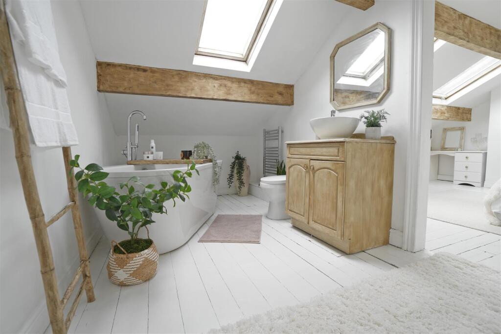 Additional image 20 of Sapgate Lane, Thornton