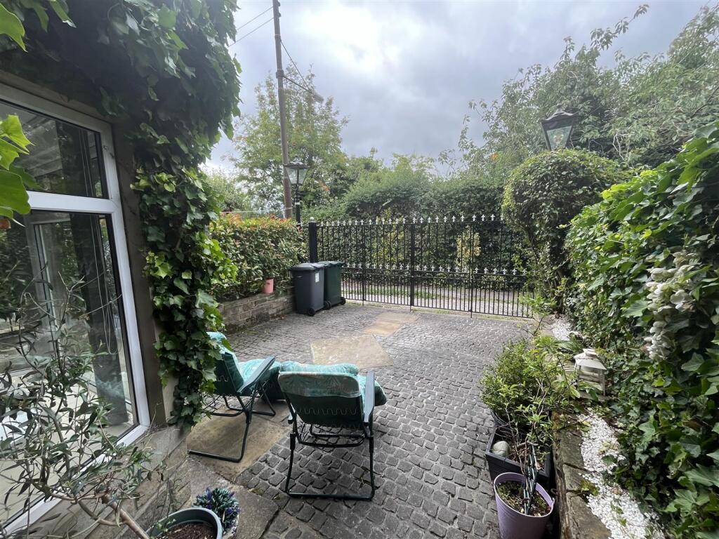 Additional image 24 of Huddersfield Road, Wyke, Bradford