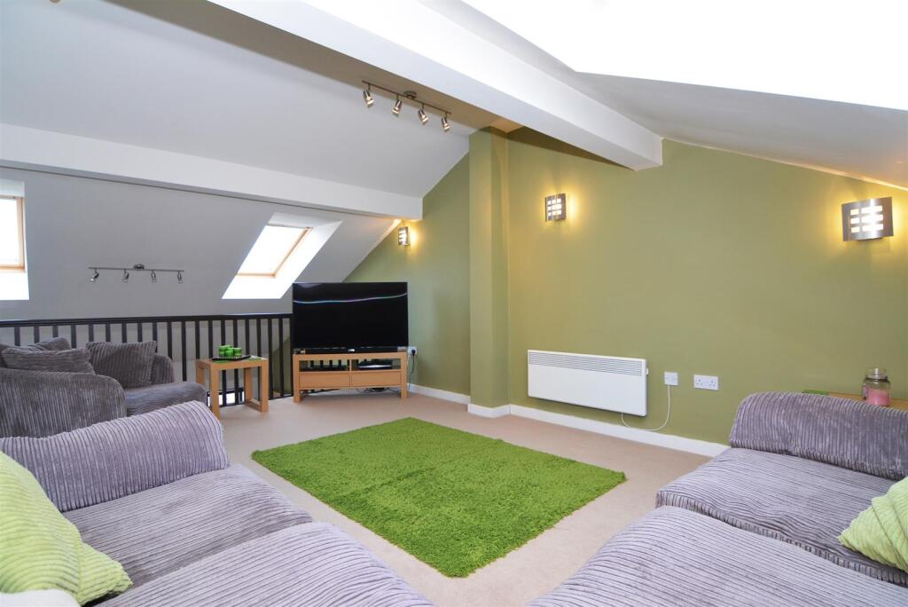 Additional image 13 of Meadow Road, Apperley Bridge, Bradford, West Yorkshire, UK, BD10