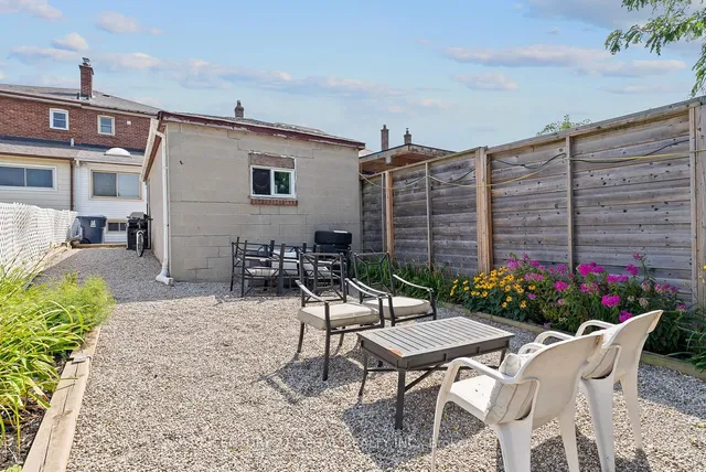 Additional image 47 of 32 Chamberlain Ave