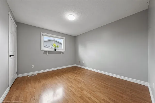 Additional image 25 of 154 Covington Cres