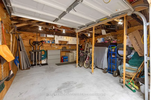 Additional image 42 of 1008 Woodbine Ave