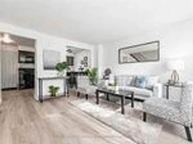 Additional image 3 of 164 Jansen Ave