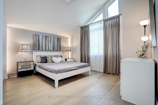 Additional image 35 of 46 Broadleaf Rd