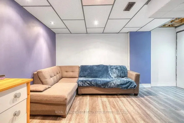 Additional image 39 of 92 Twenty Ninth St Unit 3