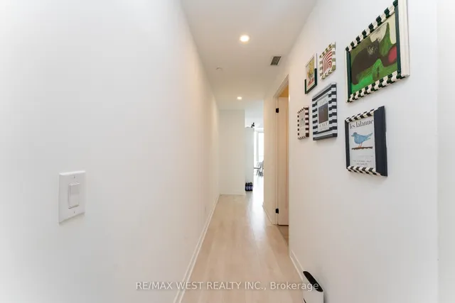 Additional image 4 of 5 Defries St Unit 3405