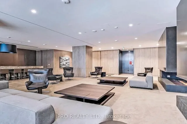 Additional image 24 of 27 Bathurst St Unit 703W