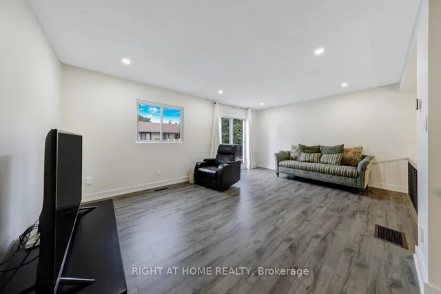 Additional image 14 of 129 Jenny Wren Way