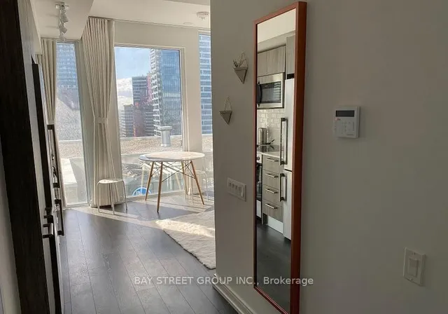 Additional image 8 of 28 Wellesley St Unit 2601