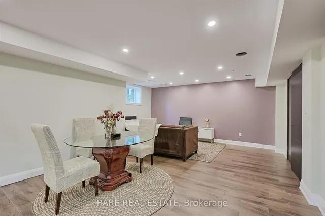 Additional image 29 of 32 Bradfield Ave