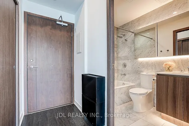 Additional image 4 of 19 Bathurst St Unit 3709