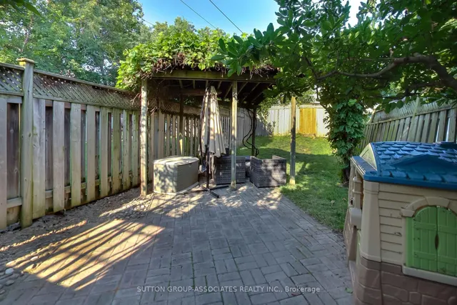 Additional image 35 of 177 Humewood Dr