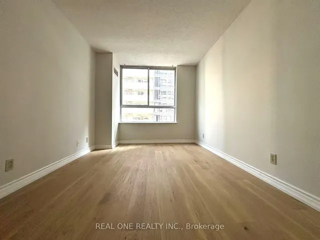 Additional image 30 of 711 Bay St Unit 1012