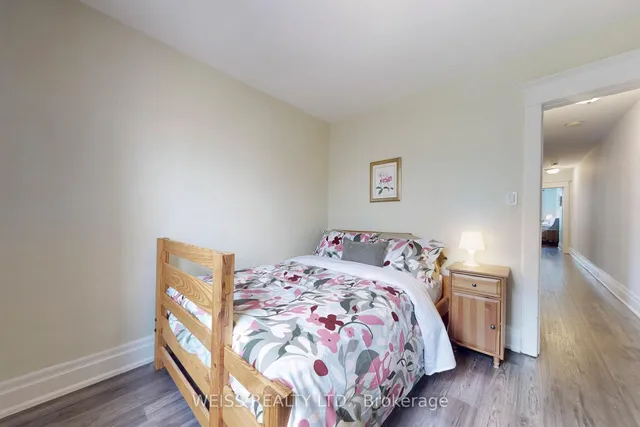 Additional image 23 of 758 Richmond St