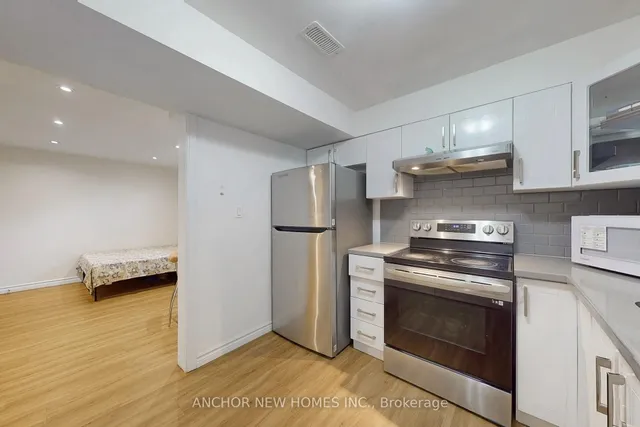 Additional image 24 of 60 Coyote Cres