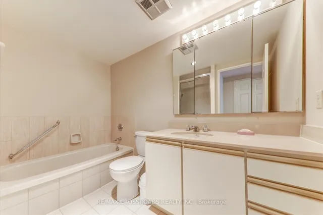 Additional image 29 of 1 Concorde Pl Unit 405