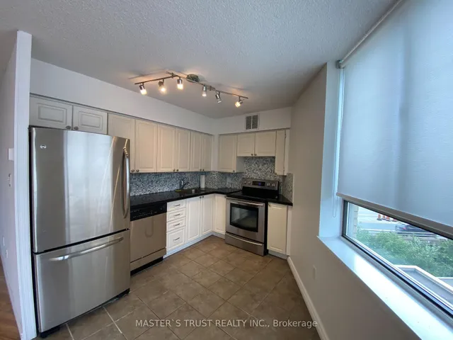 Additional image 3 of 270 Queens Quay Unit 706