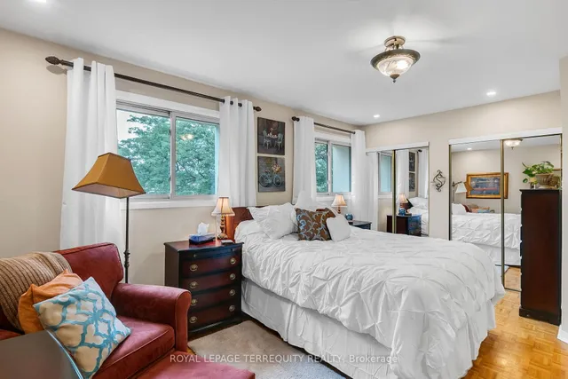 Additional image 17 of 74 Silver Shadow Path