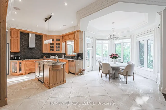 Additional image 14 of 2706 Bayview Ave