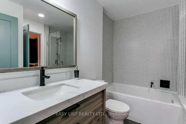 Additional image 16 of 24 Southport St Unit 155