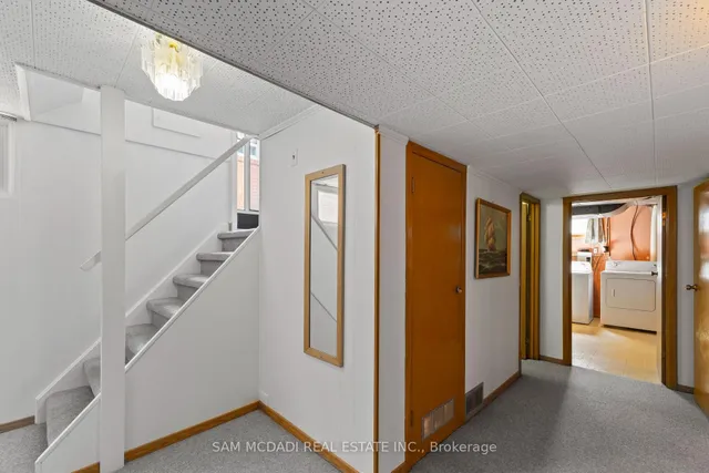 Additional image 33 of 70 Frost St