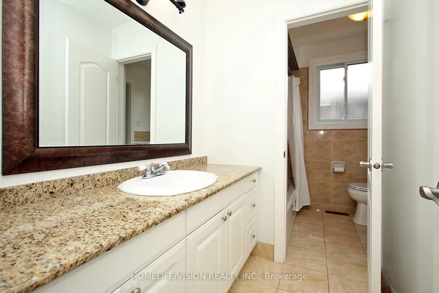 Additional image 21 of 64 Orangewood Cres