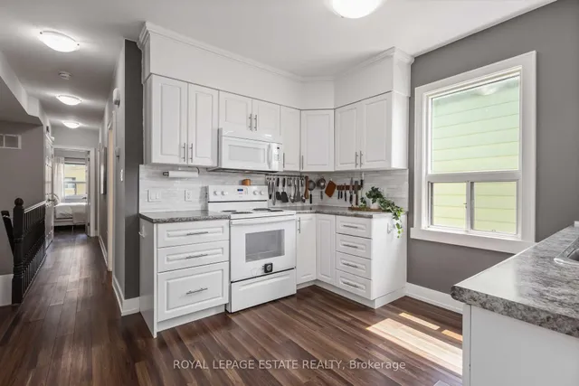 Additional image 6 of 1008 Woodbine Ave