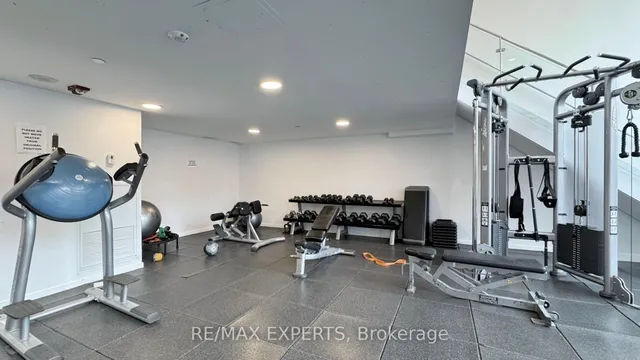 Additional image 35 of 629 King St Unit 1418