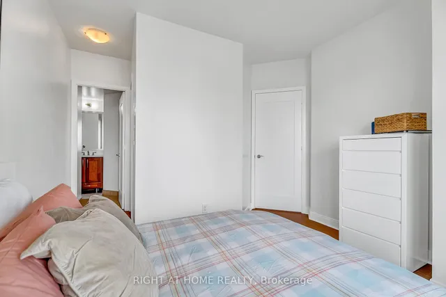 Additional image 10 of 825 Church St Unit 2109