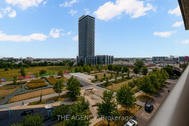 Additional image 13 of 17 Zorra St Unit 507