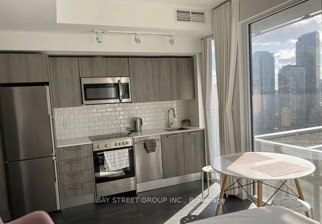 Additional image 3 of 28 Wellesley St Unit 2601