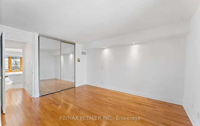 Additional image 31 of 211 Mutual St