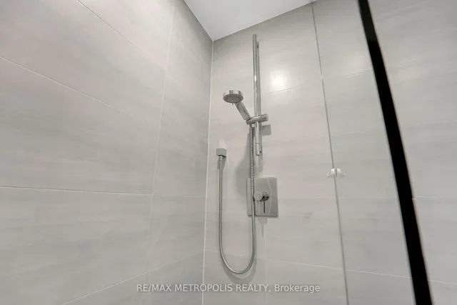 Additional image 20 of 21 Lawren Harris Sq Unit 1213