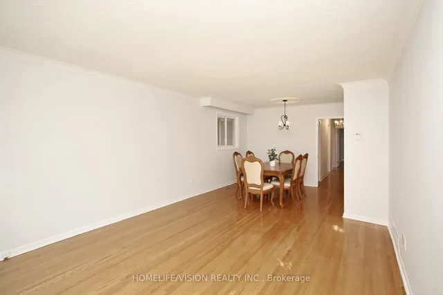 Additional image 16 of 64 Orangewood Cres