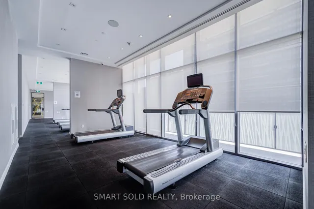 Additional image 38 of 50 Charles St Unit 2909