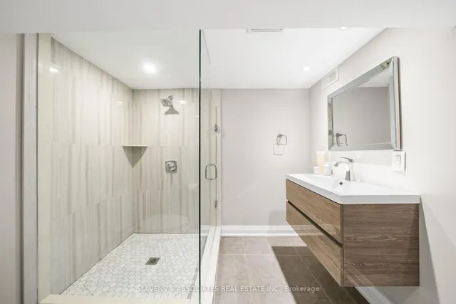 Additional image 24 of 1213 Glencairn Ave