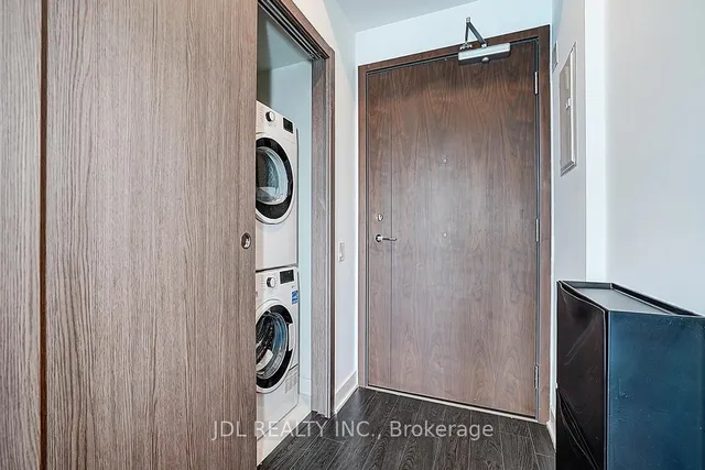 Additional image 30 of 19 Bathurst St Unit 3709