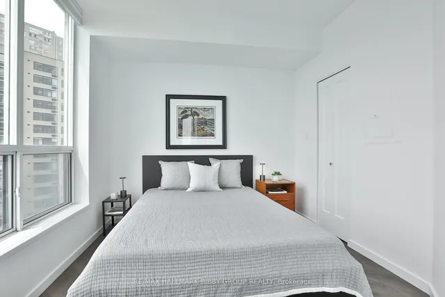 Additional image 16 of 230 Queens Quay Unit 1521